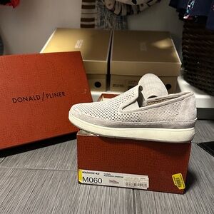 Donald J. Pliner Men's Cream Perforated Loafers